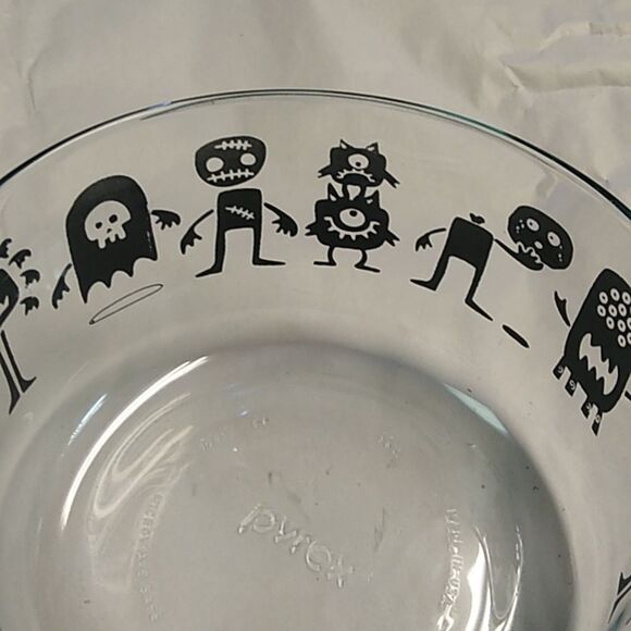 Pyrex Halloween 16 oz clear Glass Bowl with Black Monster Design - Picture 4 of 5